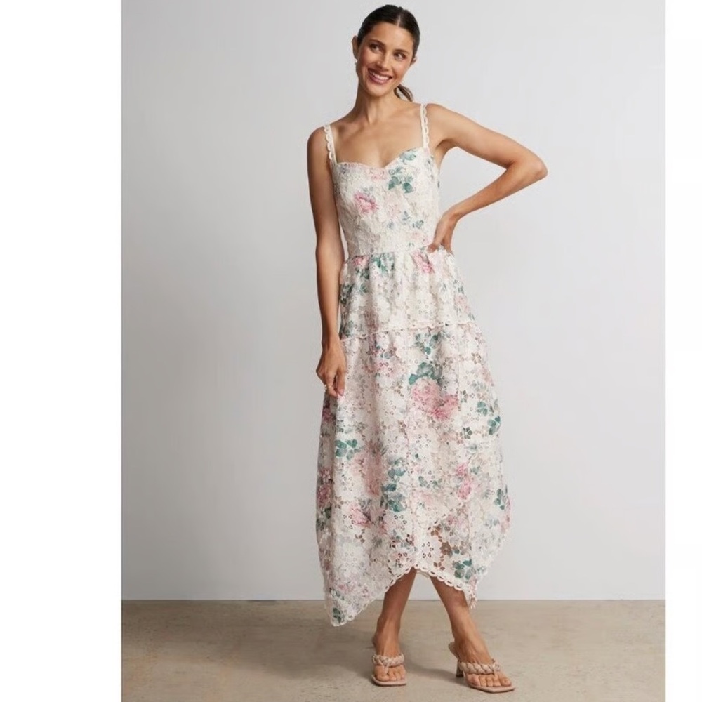 Red Dress Boutique Just Me Flirt For Fun Crochet Floral Midi Dress in Medium